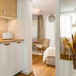 아파트 New Cute Studioapartment In + Free Bikes *
